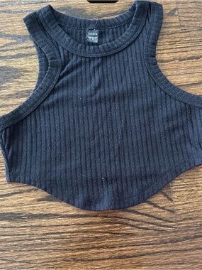 SHEIN Black Ribbed Halter Crop Tank